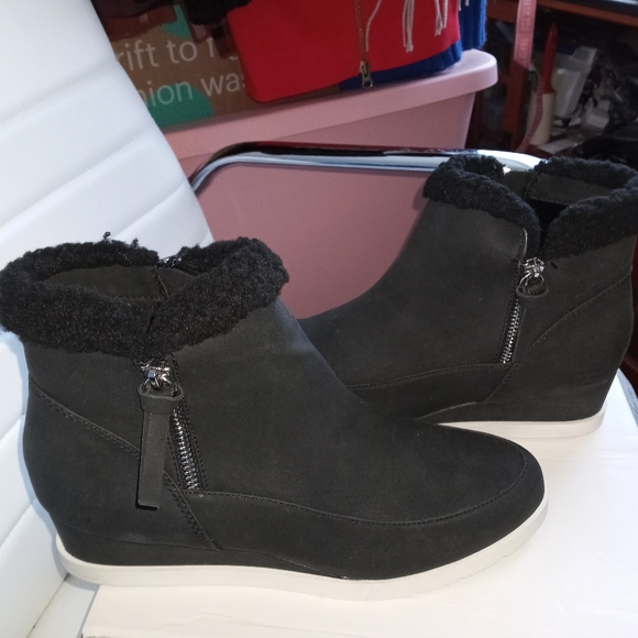 STYLE & CO Dannieep hidden Wedge Black Booties Boots sz 9 NEW - Picture 2 of 7